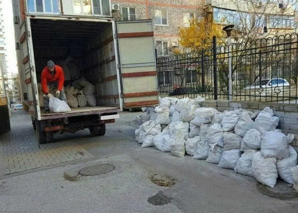 Вывоз мусора после переезда в Краснодаре в октябре